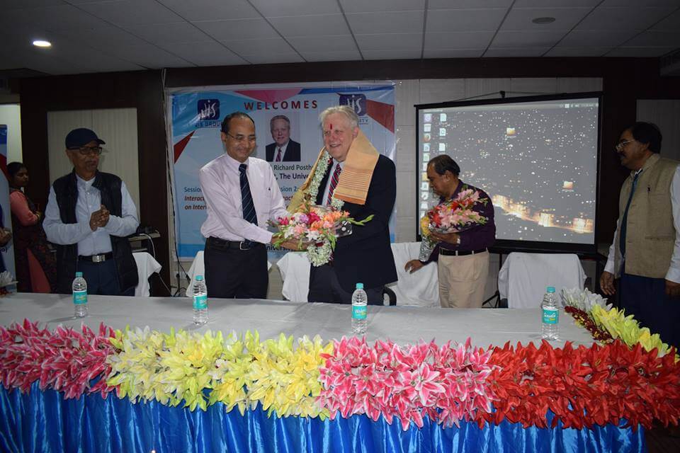The Corporate Development Cell(CDC) of JIS Group organized a seminar  with Professor (Dr.) Richard Posthuma, Prof. Management, The University of Texas, El Paso on 5th March 2019.  The topic of the session was “Interaction with students on Interview Skills” with the students in the first half .The second session was interaction with faculty members on High Performance work practices, Innovation and Cross Cultural Research, Teaching and Service.